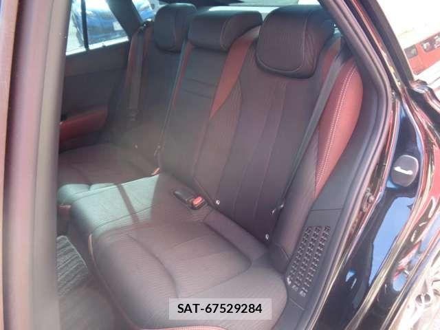 Toyota CROWN SEDAN 2019-05 6903688-11