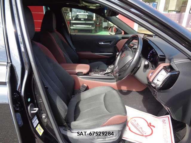 Toyota CROWN SEDAN 2019-05 6903688-14