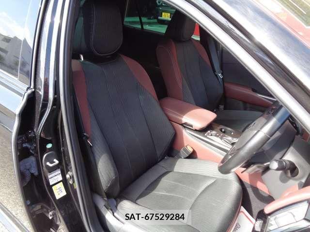 Toyota CROWN SEDAN 2019-05 6903688-15
