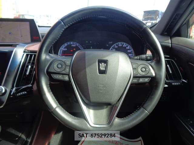 Toyota CROWN SEDAN 2019-05 6903688-18