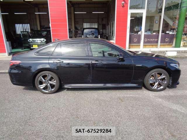 Toyota CROWN SEDAN 2019-05 6903688-3
