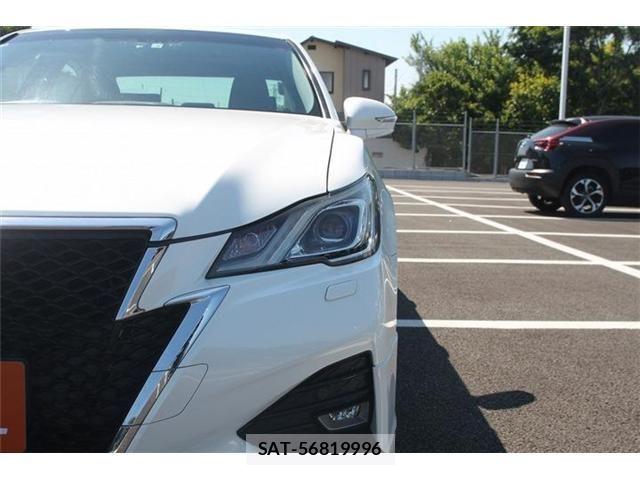 Toyota CROWN SEDAN 2016-04 6903697-14
