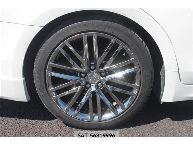 Toyota CROWN SEDAN 2016-04 6903697-23