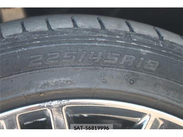 Toyota CROWN SEDAN 2016-04 6903697-28