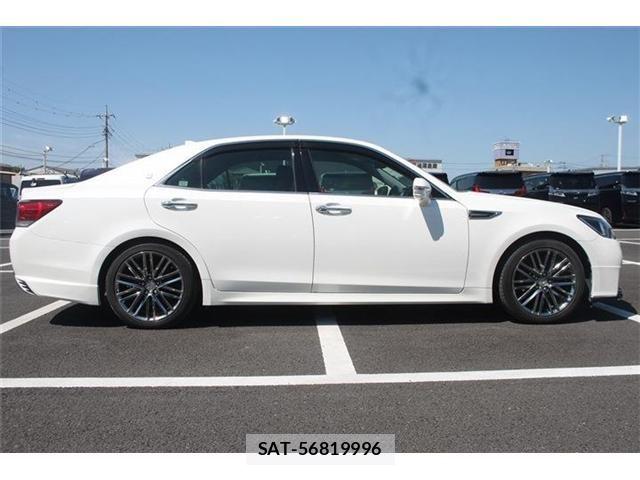Toyota CROWN SEDAN 2016-04 6903697-8