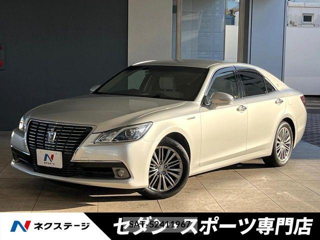 Toyota CROWN SEDAN 2013-09 6903717-0