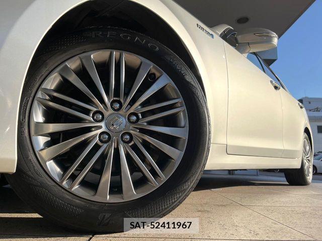 Toyota CROWN SEDAN 2013-09 6903717-12