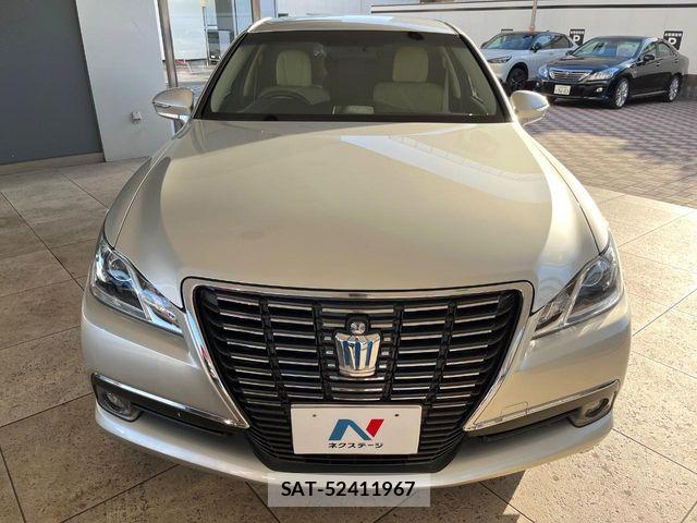 Toyota CROWN SEDAN 2013-09 6903717-14