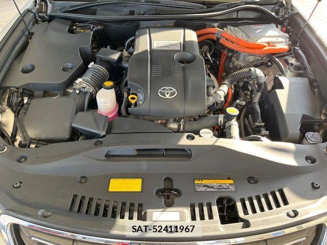 Toyota CROWN SEDAN 2013-09 6903717-18