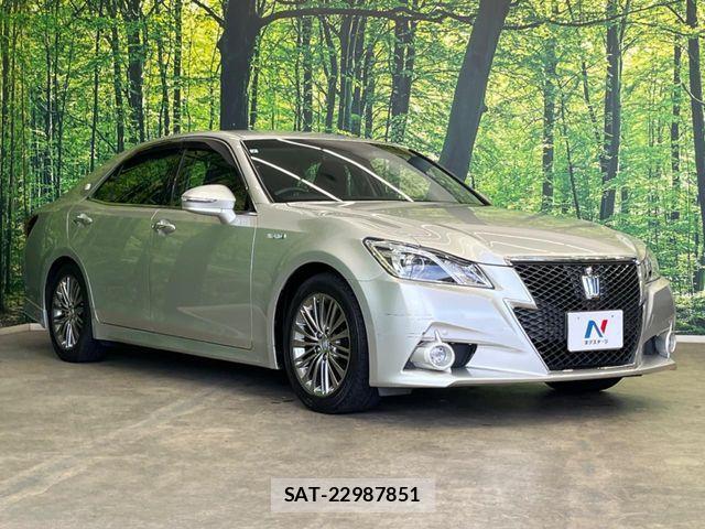 Toyota CROWN SEDAN 2013-07 6903719-15