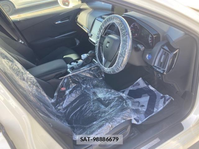 Toyota CROWN SEDAN 2018-11 6903712-16