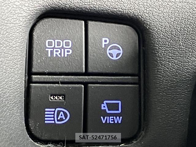 Toyota CROWN SEDAN 2019-03 6903685-12