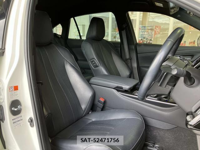Toyota CROWN SEDAN 2019-03 6903685-15