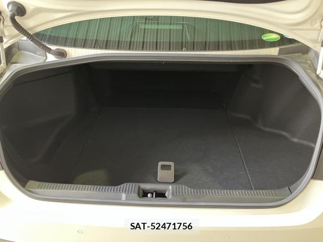 Toyota CROWN SEDAN 2019-03 6903685-19
