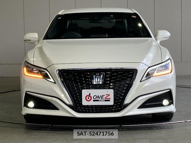 Toyota CROWN SEDAN 2019-03 6903685-22