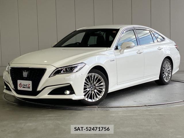Toyota CROWN SEDAN 2019-03 6903685-23