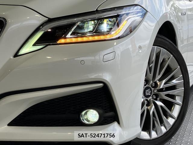 Toyota CROWN SEDAN 2019-03 6903685-2