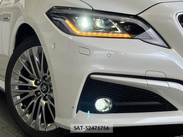Toyota CROWN SEDAN 2019-03 6903685-29