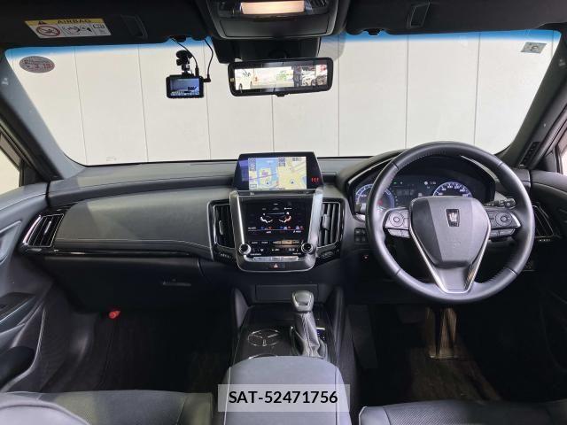 Toyota CROWN SEDAN 2019-03 6903685-4
