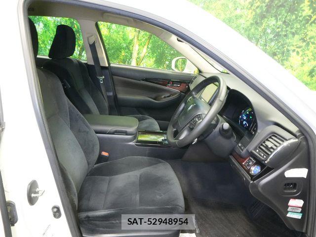 Toyota CROWN SEDAN 2016-06 6992787-24