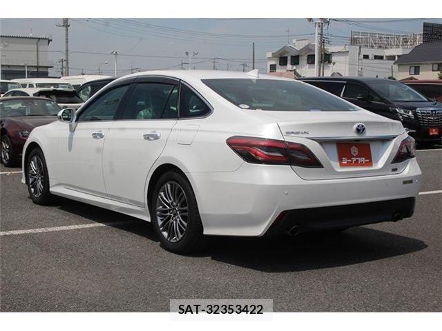 Toyota CROWN SEDAN 2021-03 6992776-11