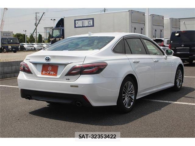 Toyota CROWN SEDAN 2021-03 6992776-13