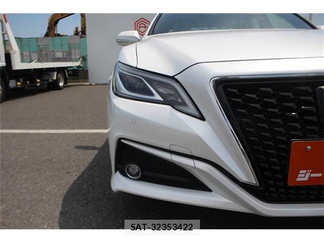Toyota CROWN SEDAN 2021-03 6992776-17