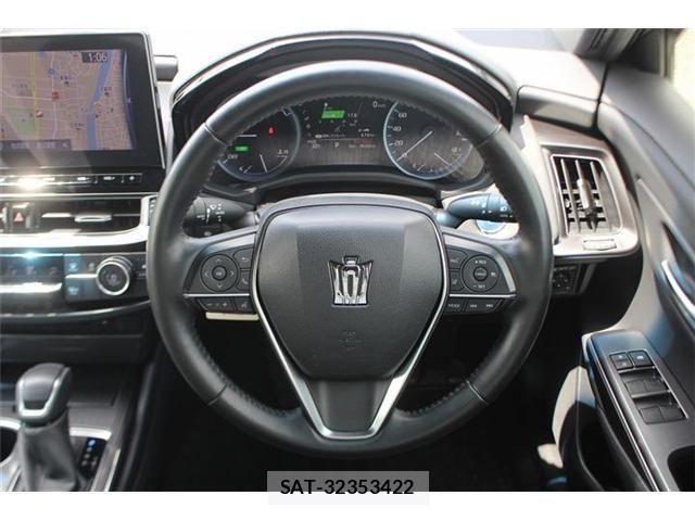 Toyota CROWN SEDAN 2021-03 6992776-25