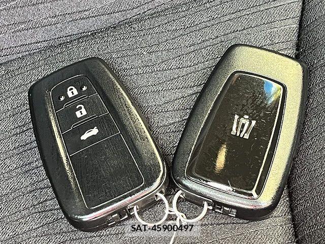 Toyota CROWN SEDAN 2020-03 6992767-25