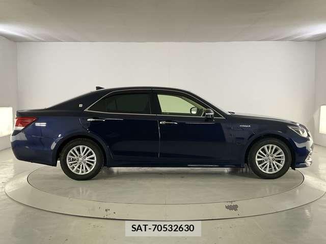 Toyota CROWN SEDAN 2018-03 6992788-6