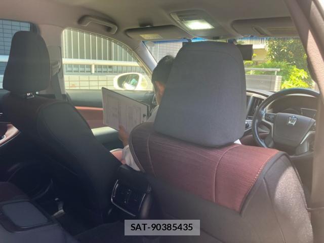 Toyota CROWN SEDAN 2013-07 6992799-16