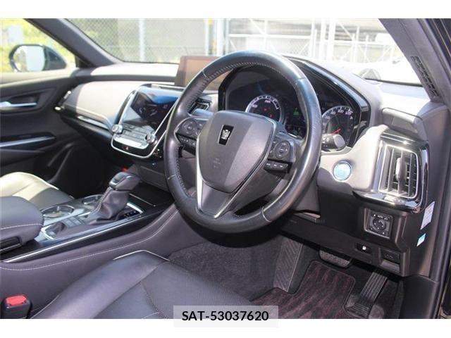 Toyota CROWN SEDAN 2020-02 6992775-28