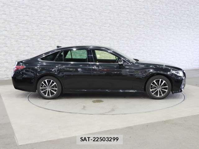 Toyota CROWN SEDAN 2020-10 6992766-13