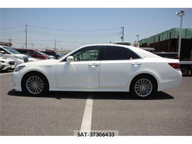 Toyota CROWN SEDAN 2016-01 6992780-7