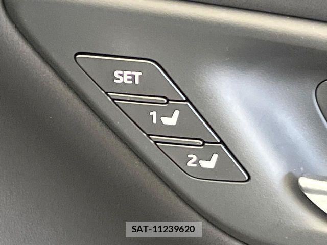 Toyota CROWN SEDAN 2019-04 6992765-11