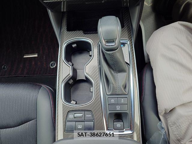 Toyota CROWN SEDAN 2021-04 6992759-17
