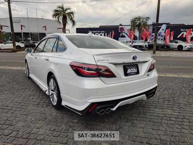 Toyota CROWN SEDAN 2021-04 6992759-2