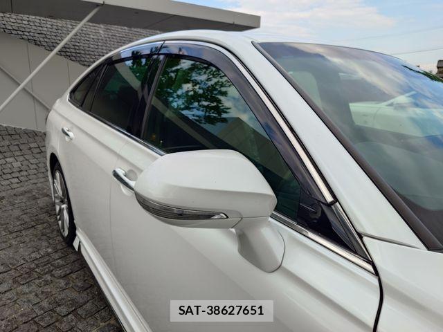 Toyota CROWN SEDAN 2021-04 6992759-4
