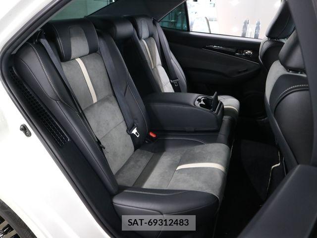 Toyota CROWN SEDAN 2017-06 6992768-12