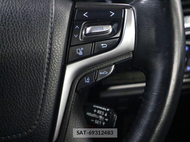 Toyota CROWN SEDAN 2017-06 6992768-20
