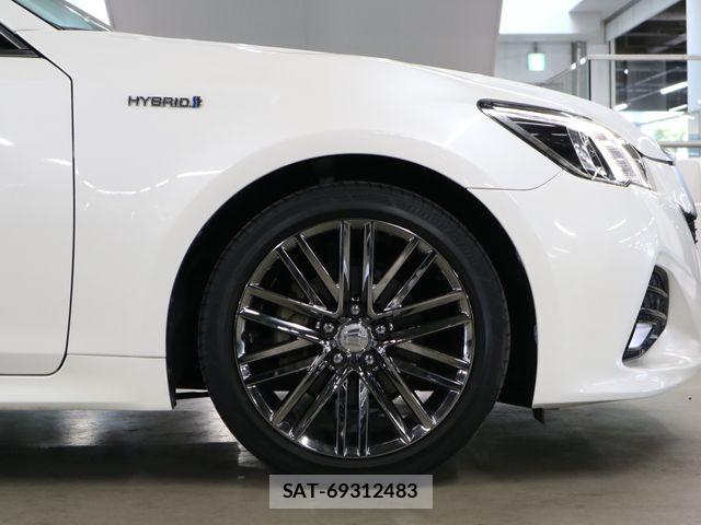 Toyota CROWN SEDAN 2017-06 6992768-29