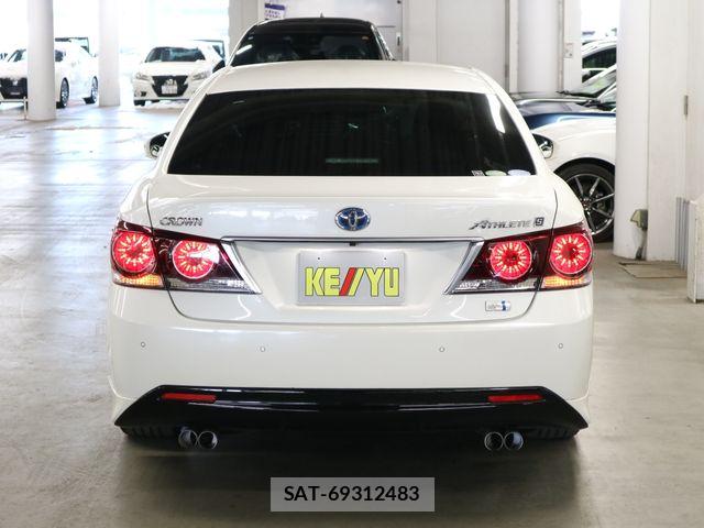 Toyota CROWN SEDAN 2017-06 6992768-5