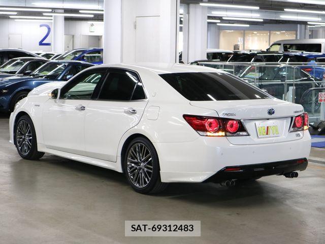 Toyota CROWN SEDAN 2017-06 6992768-6
