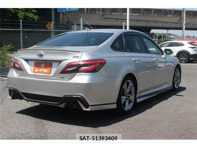 Toyota CROWN SEDAN 2019-04 6992778-9