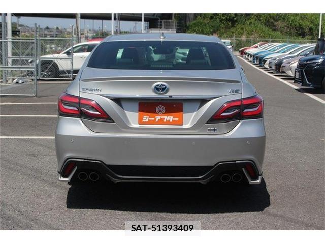 Toyota CROWN SEDAN 2019-04 6992778-10