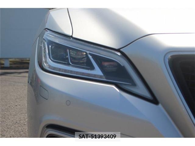 Toyota CROWN SEDAN 2019-04 6992778-14