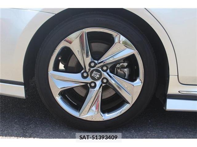 Toyota CROWN SEDAN 2019-04 6992778-25