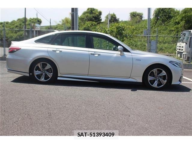 Toyota CROWN SEDAN 2019-04 6992778-8