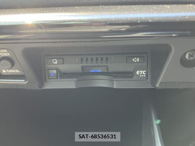 Toyota CROWN SEDAN 2020-09 6992763-17