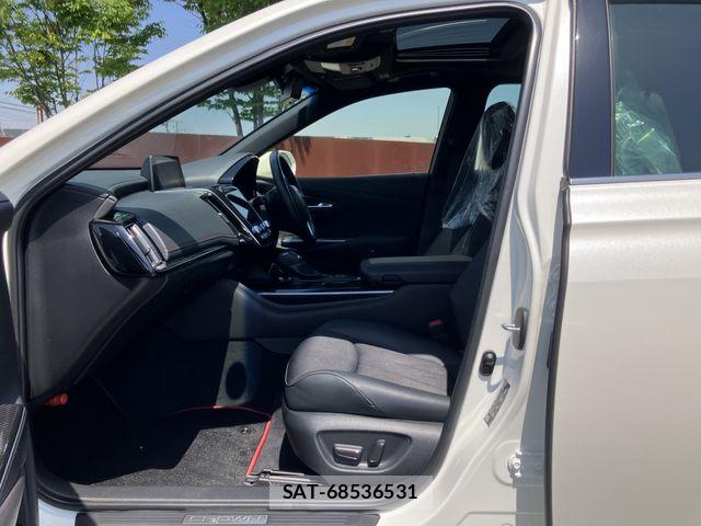 Toyota CROWN SEDAN 2020-09 6992763-18